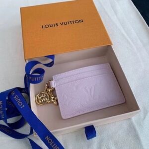 Louis Vuitton Charms Card Holder Snowy Pearl